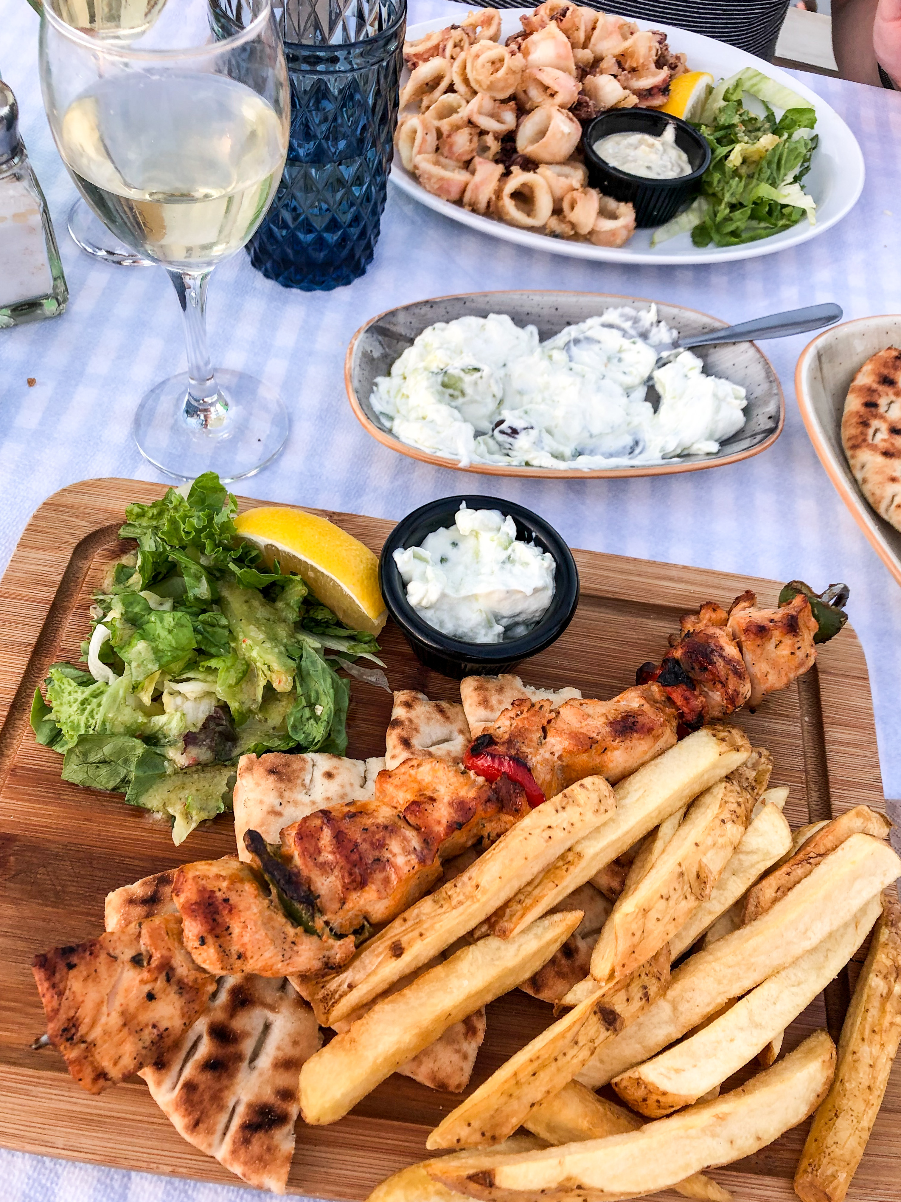 jedzenie santorini grecja parea tavern fira thira restauracje