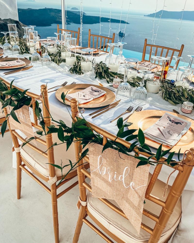 Ślub na Santorini – jak zorganizować wesele za granicą? Ile kosztuje ślub w Grecji?
